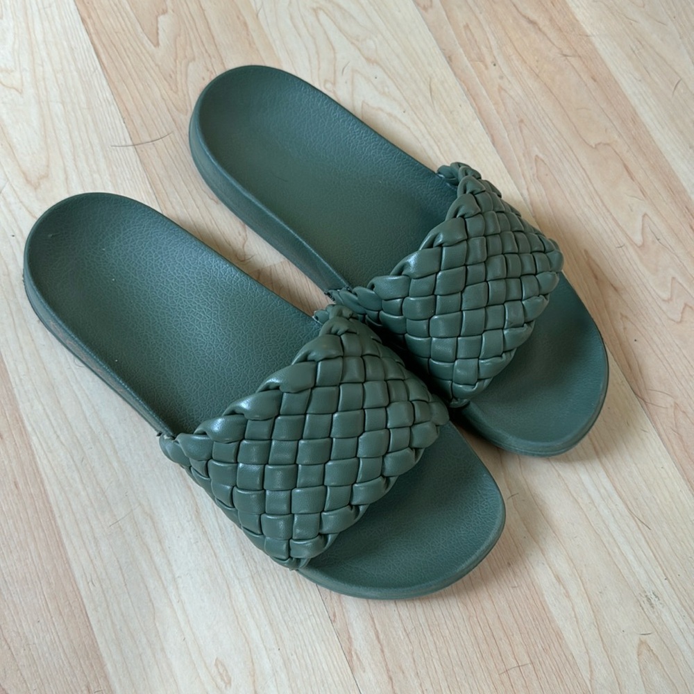 Roxy Slippy Puff - Womens Sandal